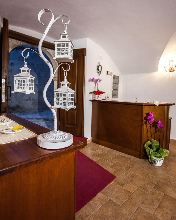 Отель L'Antico Borgo Джераче Экстерьер фото