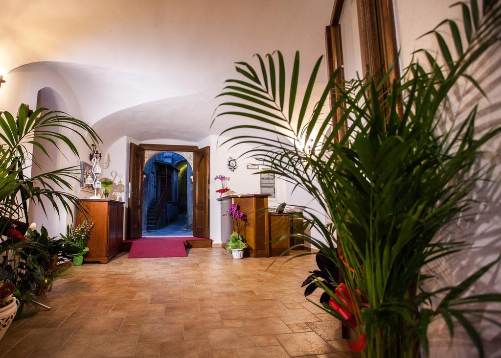 Отель L'Antico Borgo Джераче Экстерьер фото